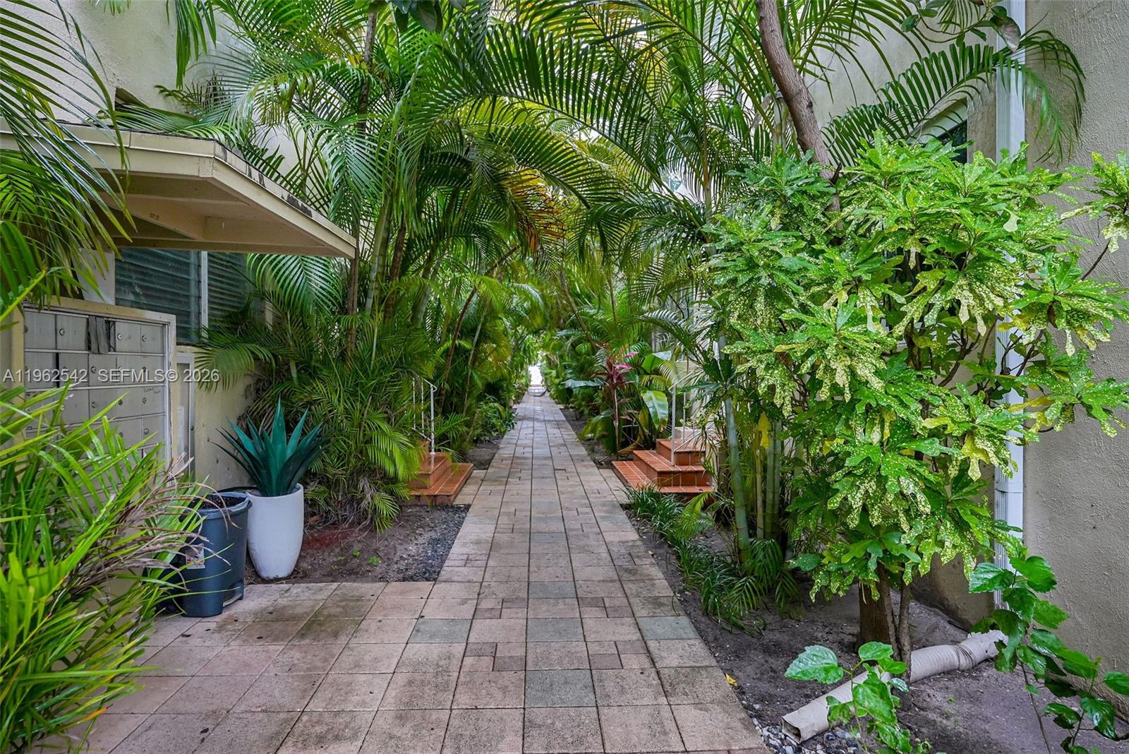 LAKE VIEW SUB AMD - Residential Lease