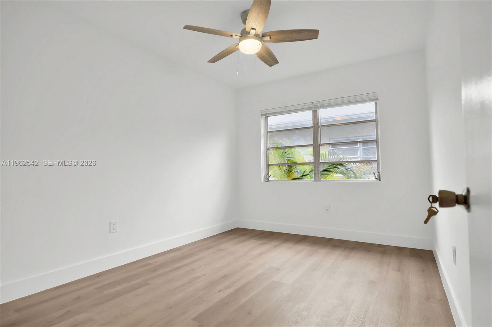 4740 Pine Tree Dr 28