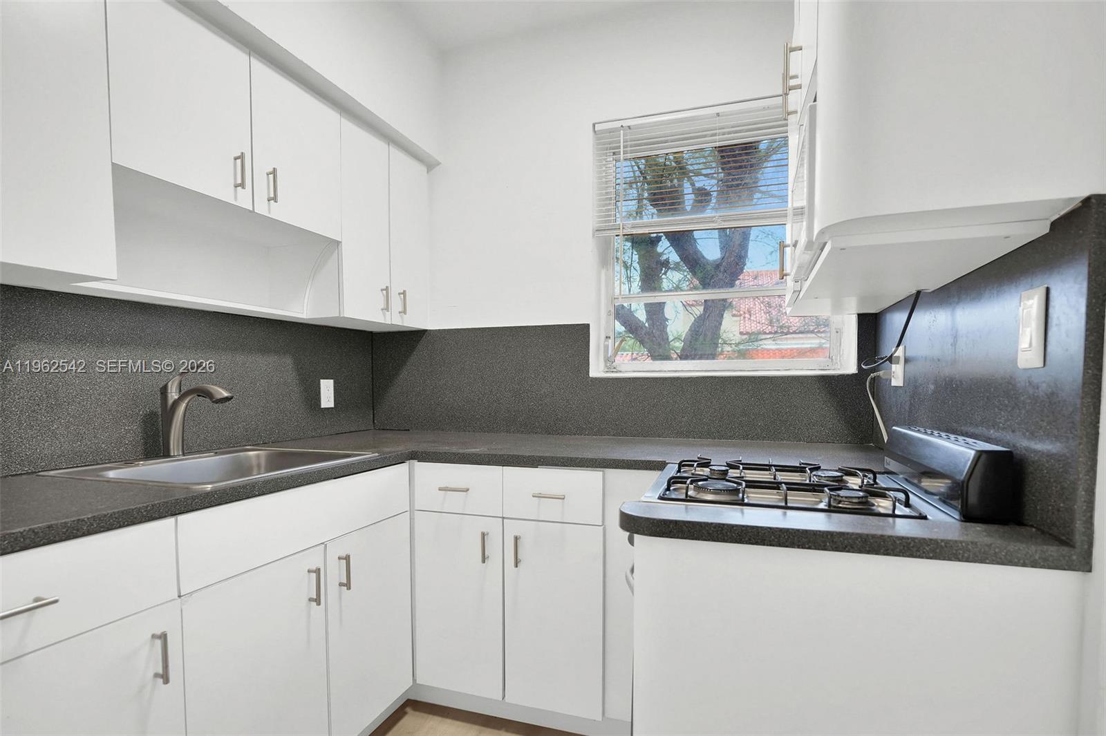 LAKE VIEW SUB AMD - Residential Lease