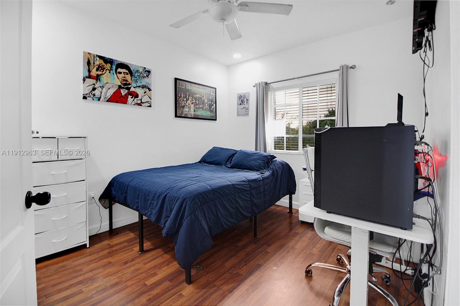 LAROC ESTATES - Residential