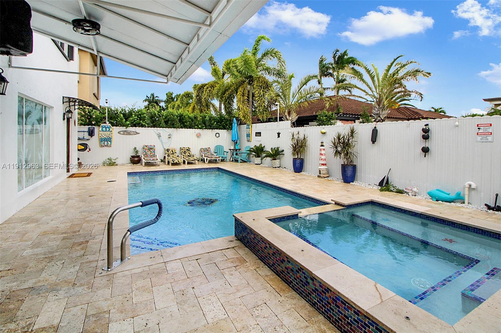 LAROC ESTATES - Residential