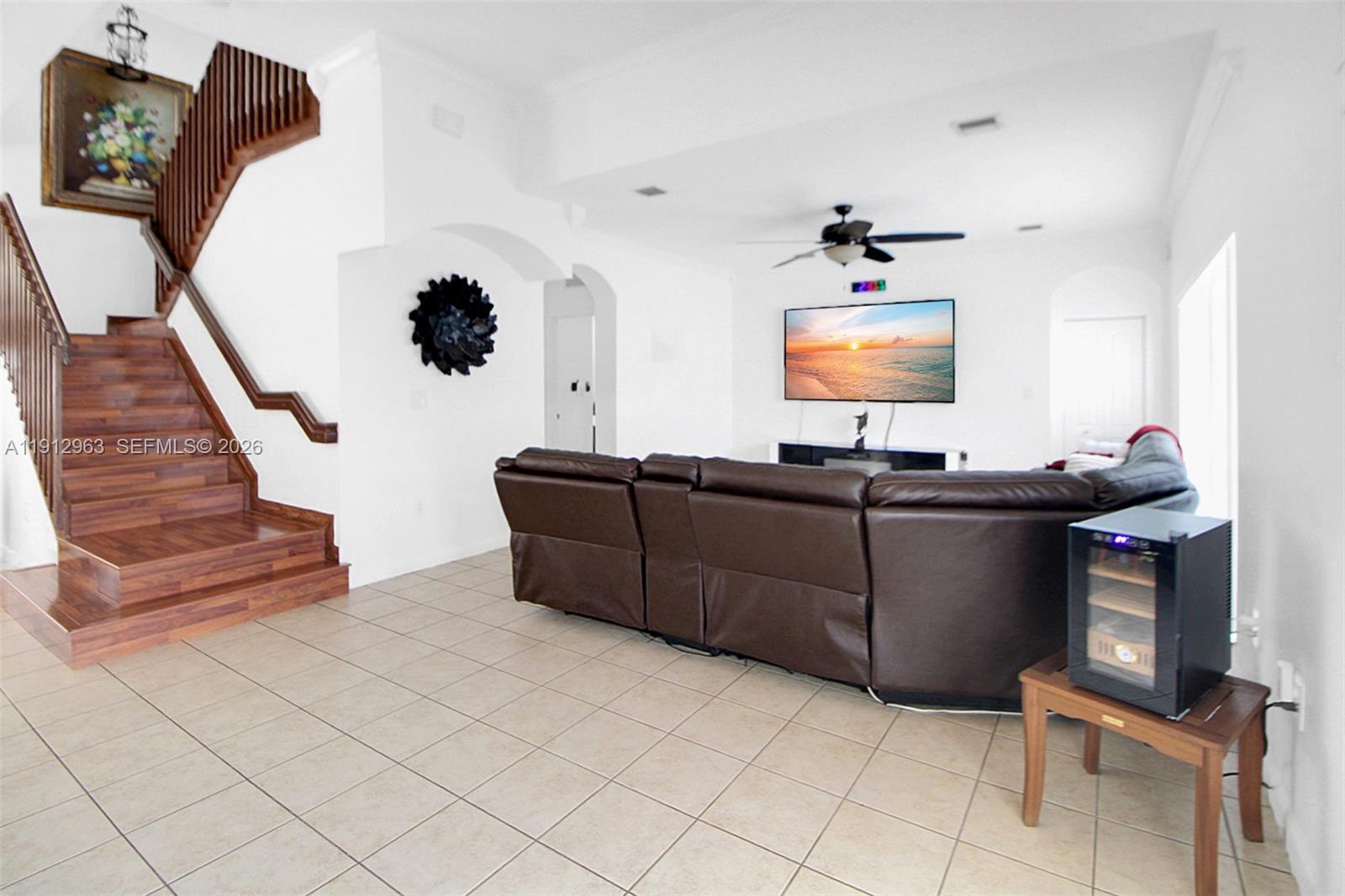 LAROC ESTATES - Residential