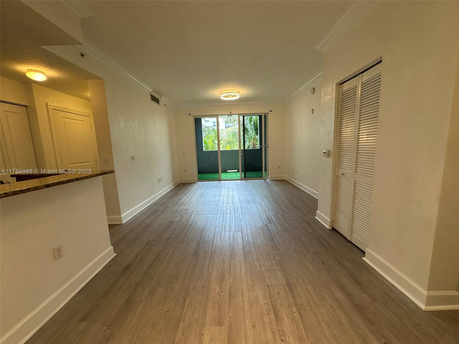VIZCAYA LAKES CONDO - Residential Lease