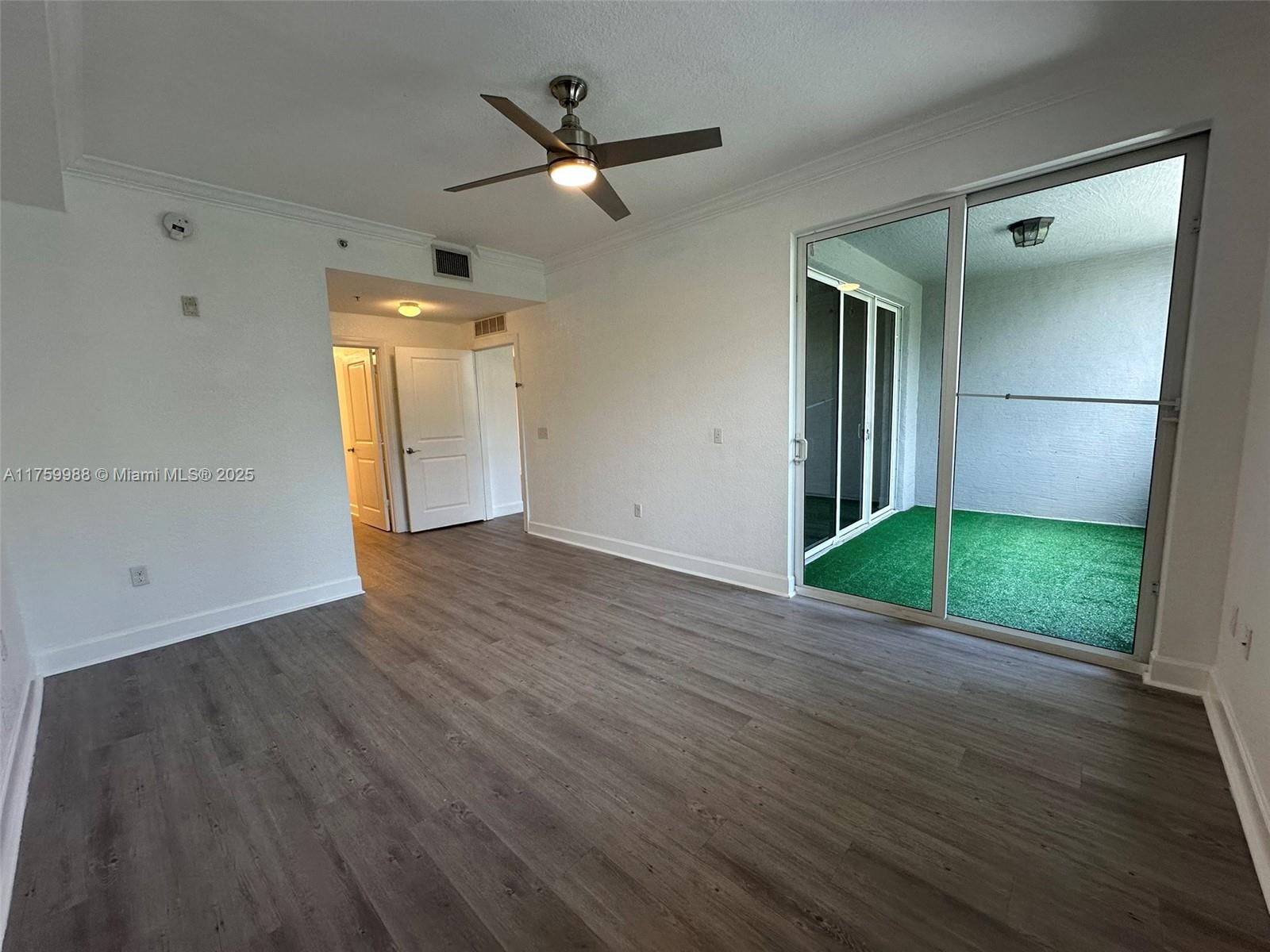 VIZCAYA LAKES CONDO - Residential Lease