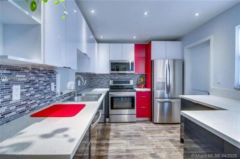 View photos, virtual tours, details... 219 NE 14th Ave 307 Hallandale Beach FL 33009