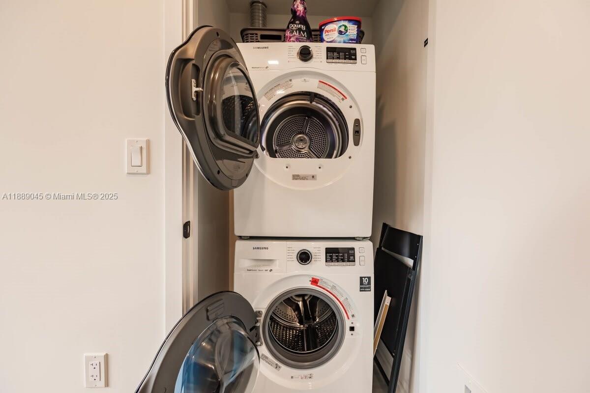 MAP OF MIAMI DADE CO. FL. - Residential