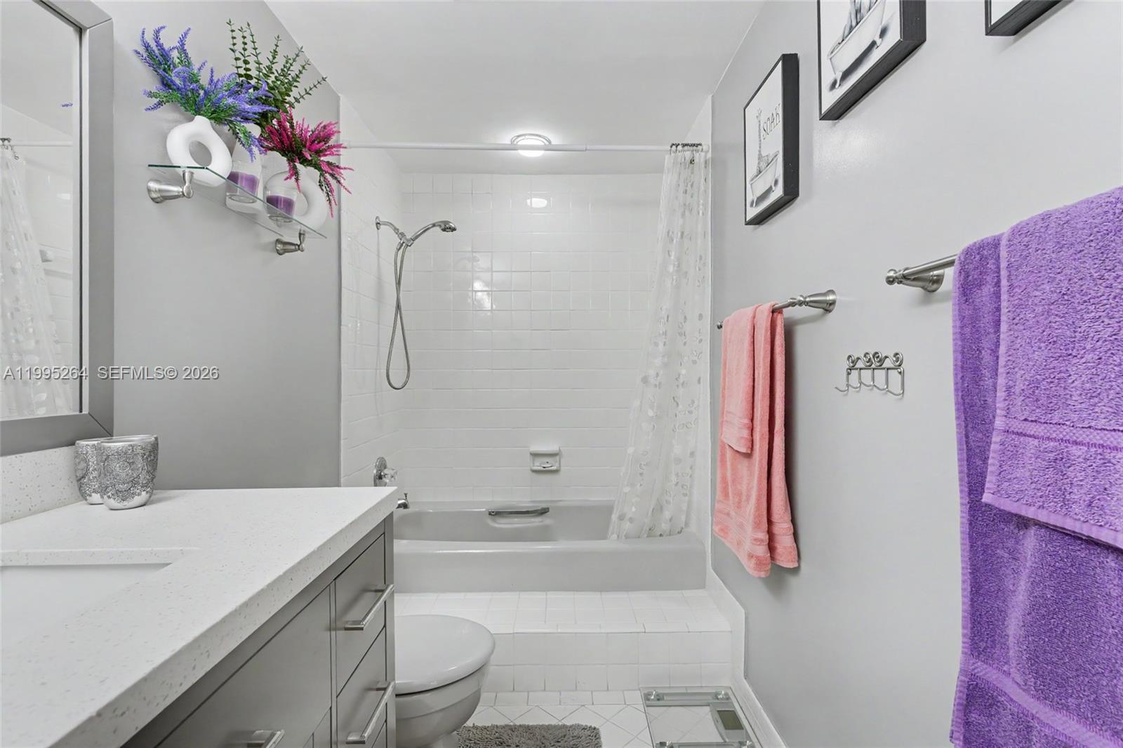 HILLCREST EAST NO 24 COND - Residential