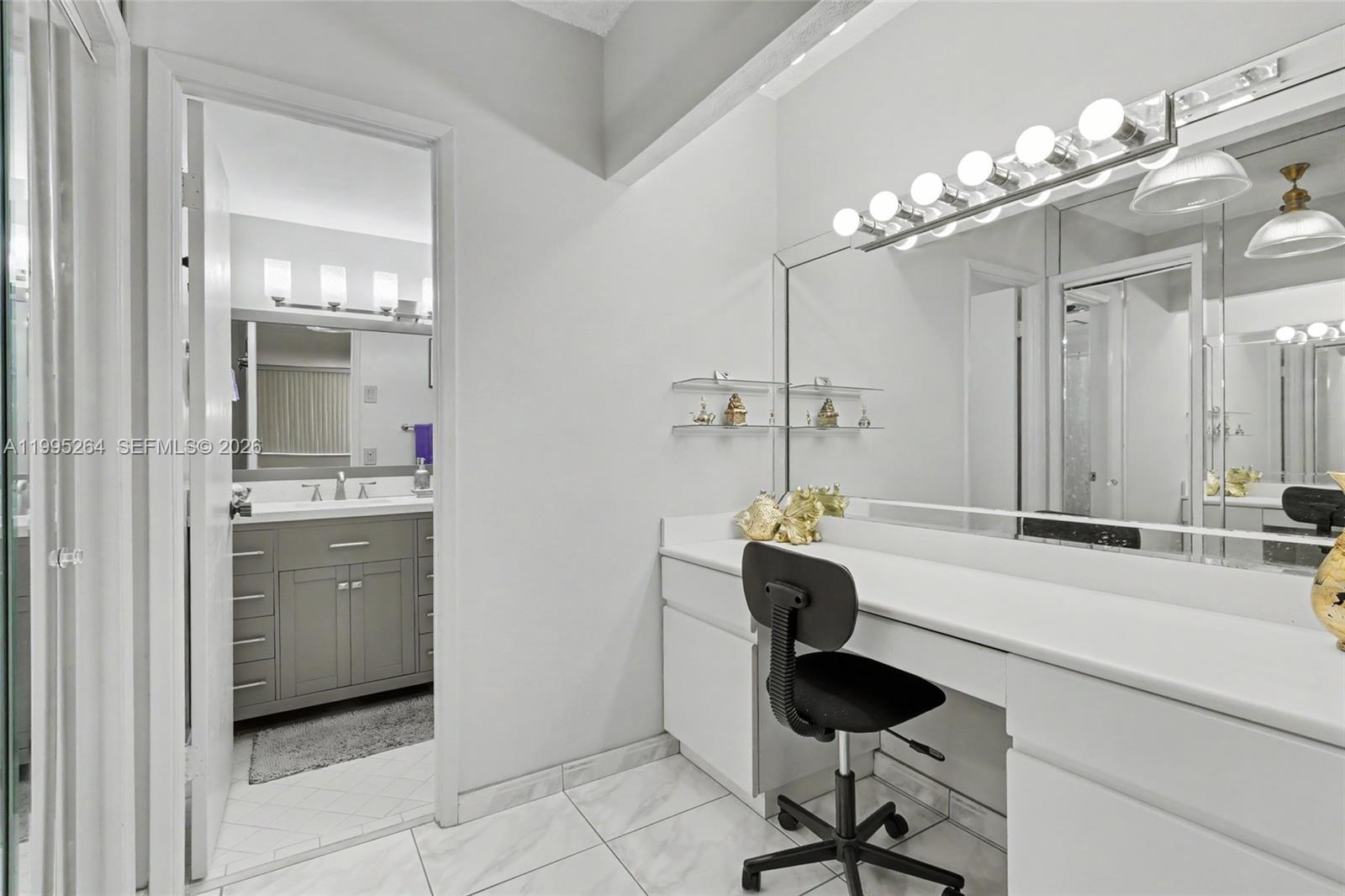 HILLCREST EAST NO 24 COND - Residential