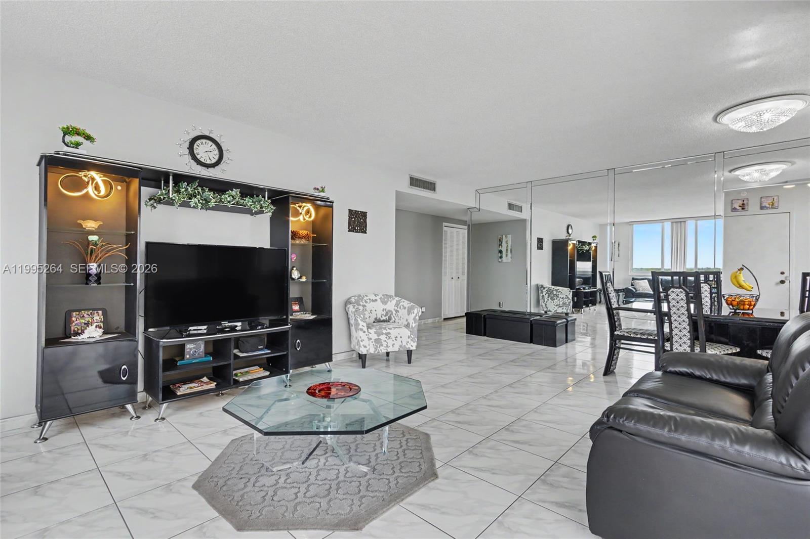 4200 Hillcrest Dr 700