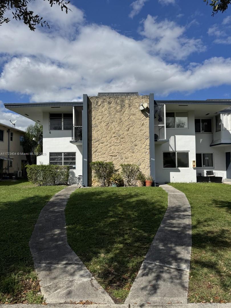 Property for Sale at 5325 Hollywood Blvd 5325, Hollywood, Broward County, Florida - Bedrooms: 2 
Bathrooms: 2  - $279,000