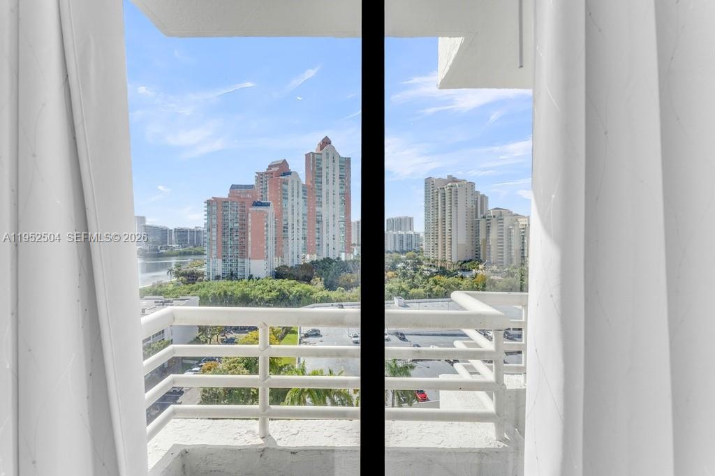 PARC CENTRAL AVENTURA EAS - Residential