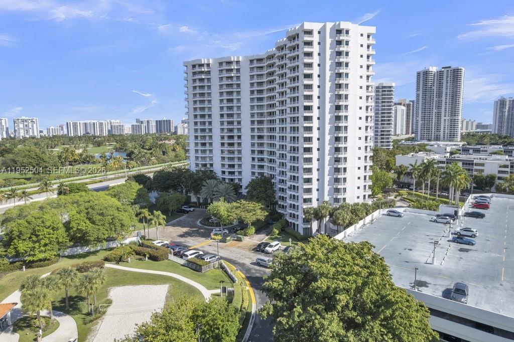 PARC CENTRAL AVENTURA EAS - Residential