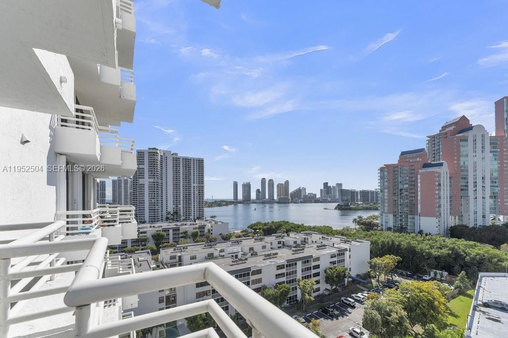 PARC CENTRAL AVENTURA EAS - Residential