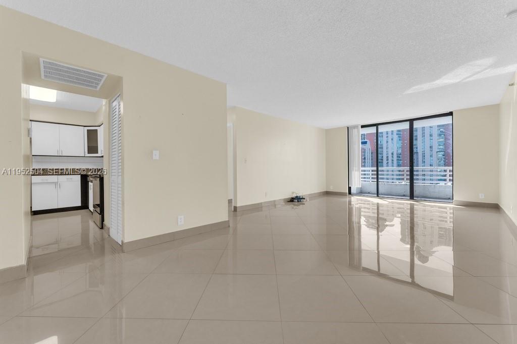 PARC CENTRAL AVENTURA EAS - Residential