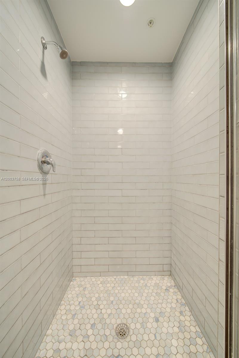 NEO CONDO - Residential