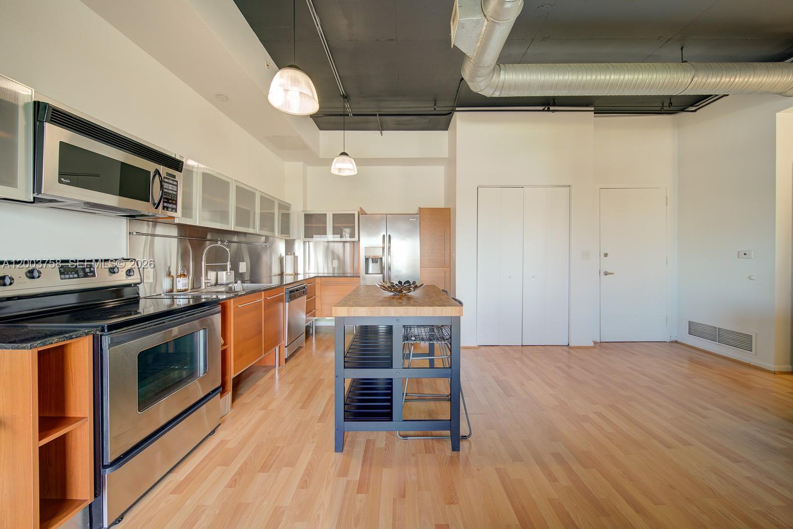 NEO CONDO - Residential