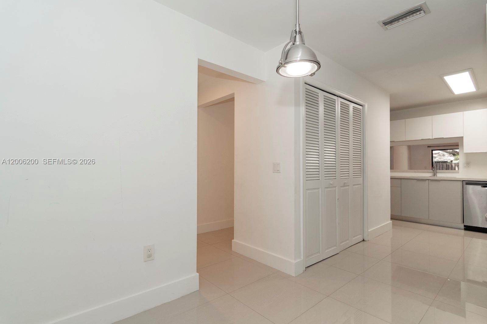 TAMERLANE - Residential