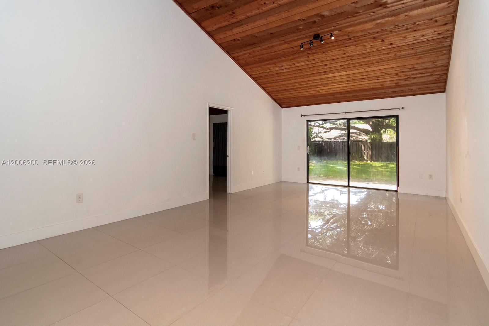 TAMERLANE - Residential