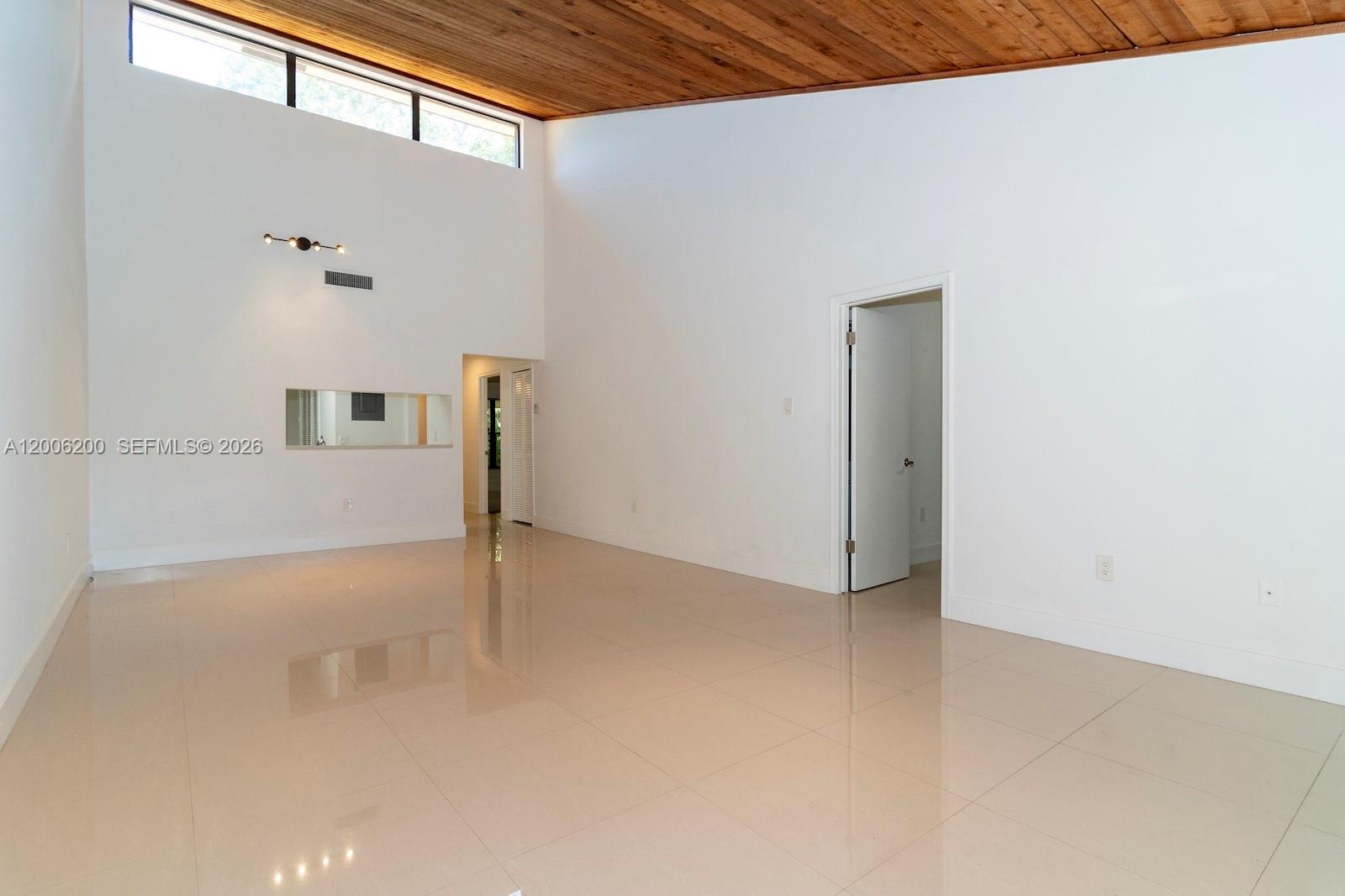 TAMERLANE - Residential