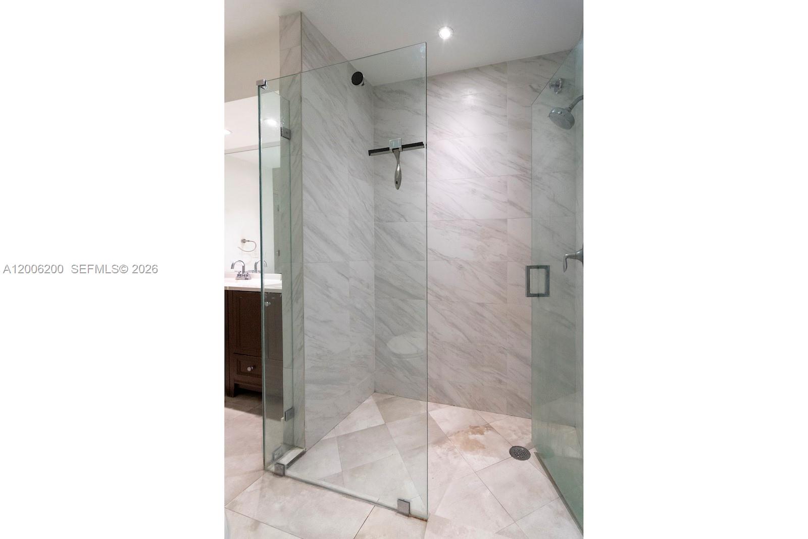 TAMERLANE - Residential