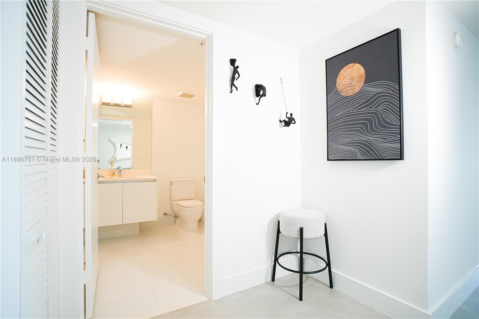 PARQUE TOWERS CONDO - Residential Lease