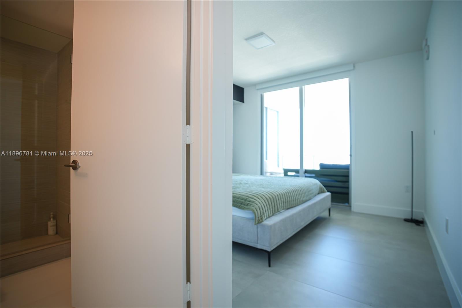 PARQUE TOWERS CONDO - Residential Lease