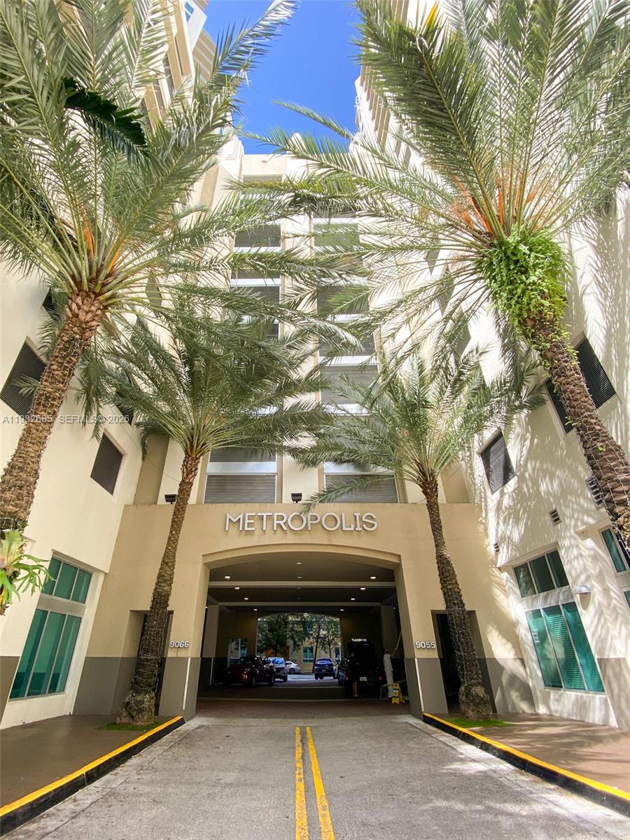 METROPOLIS I AT DADELAND - Residential