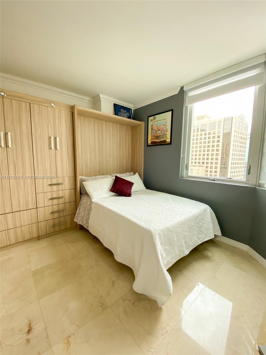 METROPOLIS I AT DADELAND - Residential