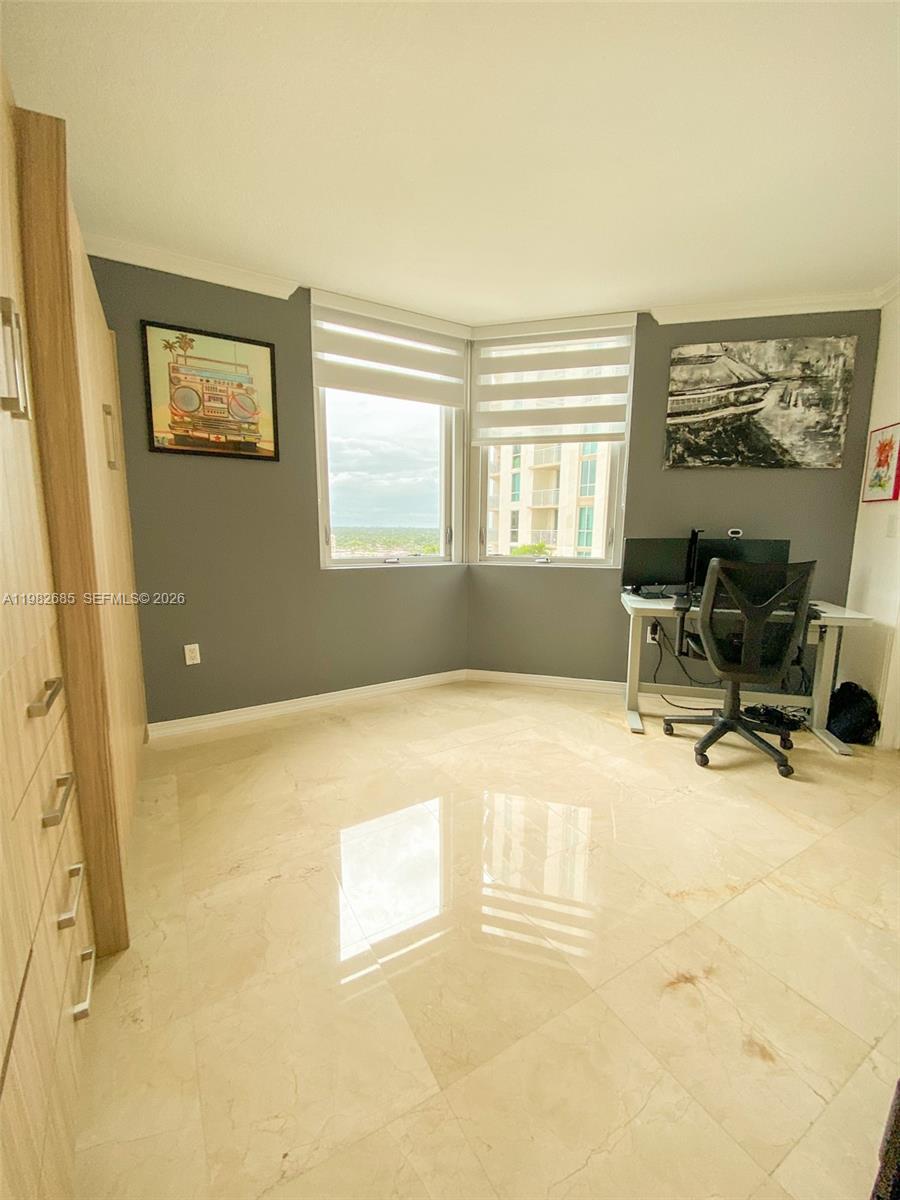 METROPOLIS I AT DADELAND - Residential