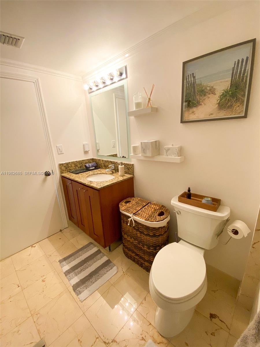 METROPOLIS I AT DADELAND - Residential