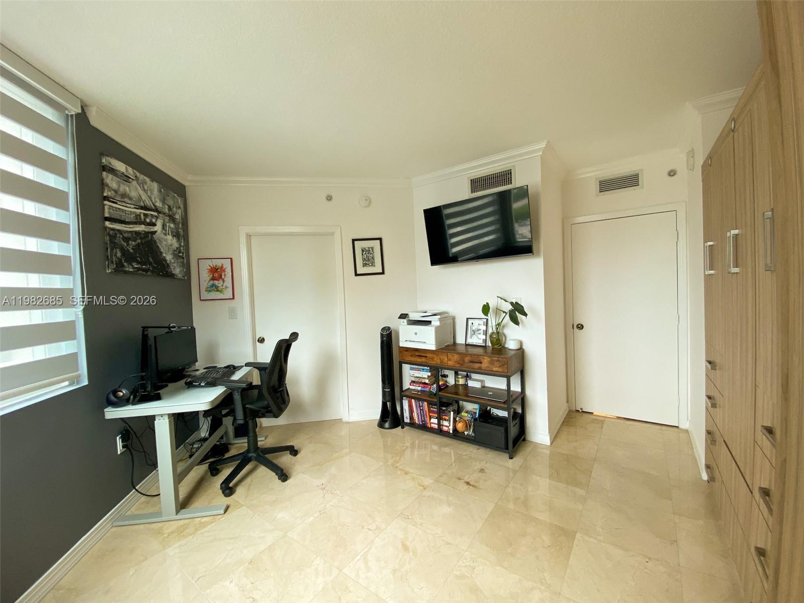 METROPOLIS I AT DADELAND - Residential