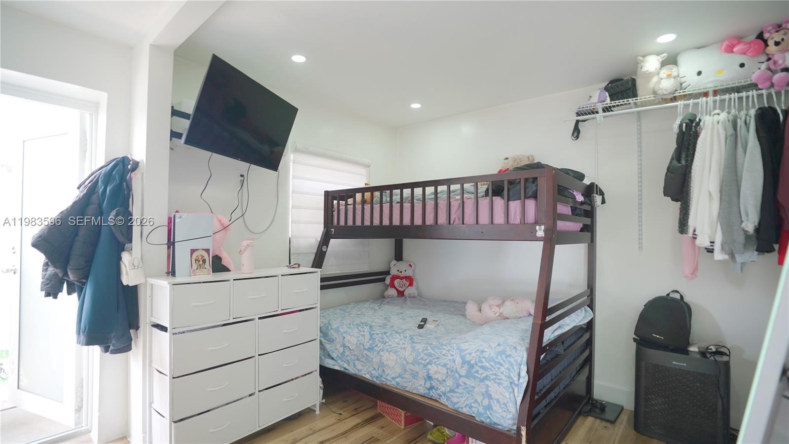 RANDALL PARK - Residential