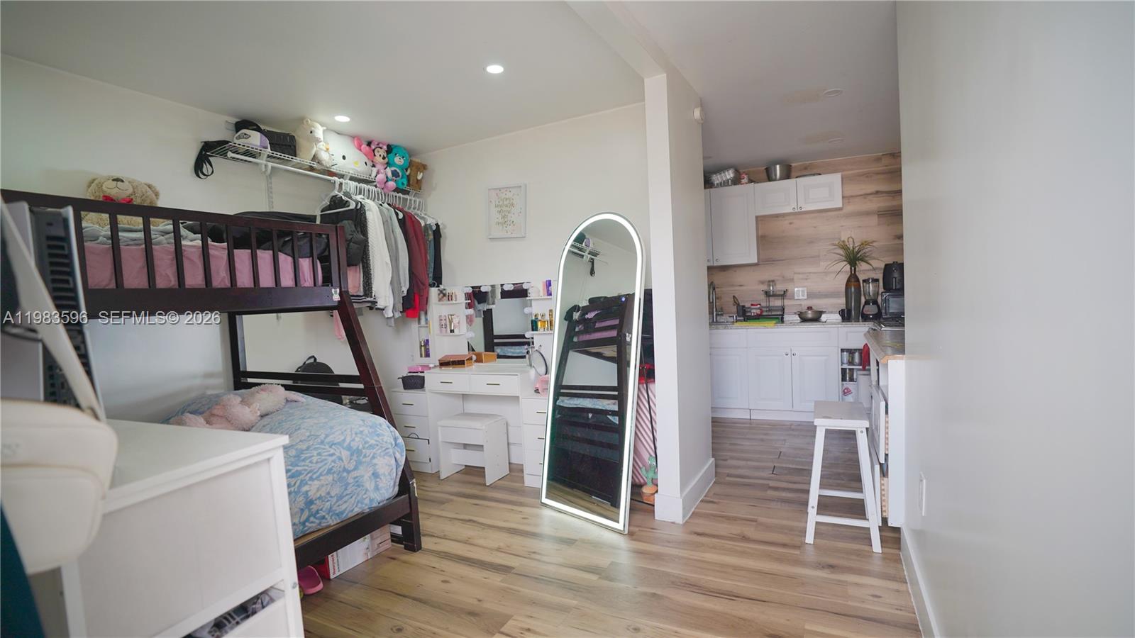 RANDALL PARK - Residential