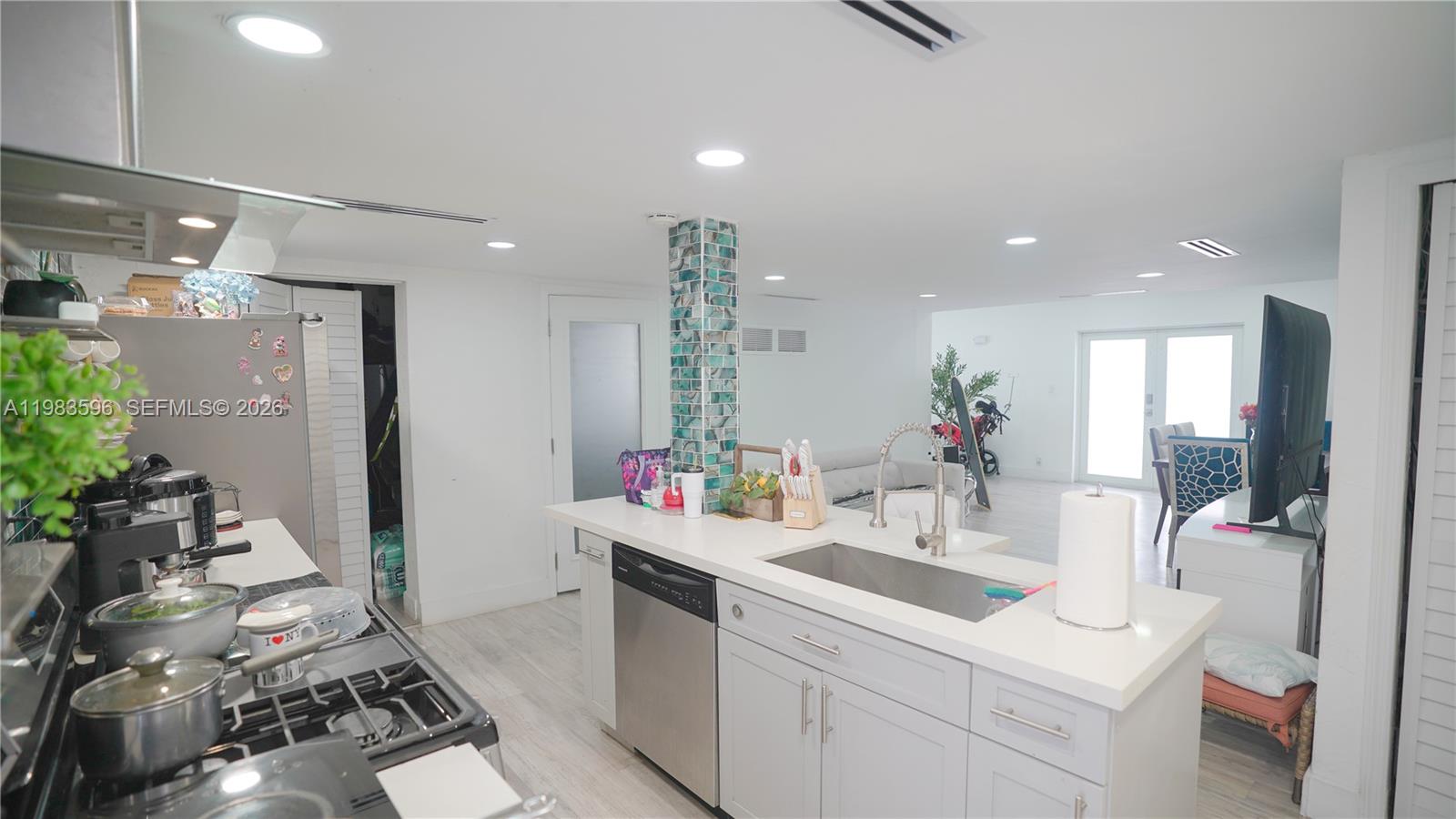 RANDALL PARK - Residential