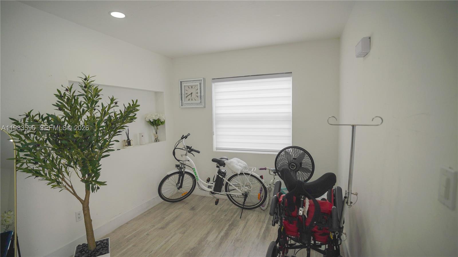 RANDALL PARK - Residential