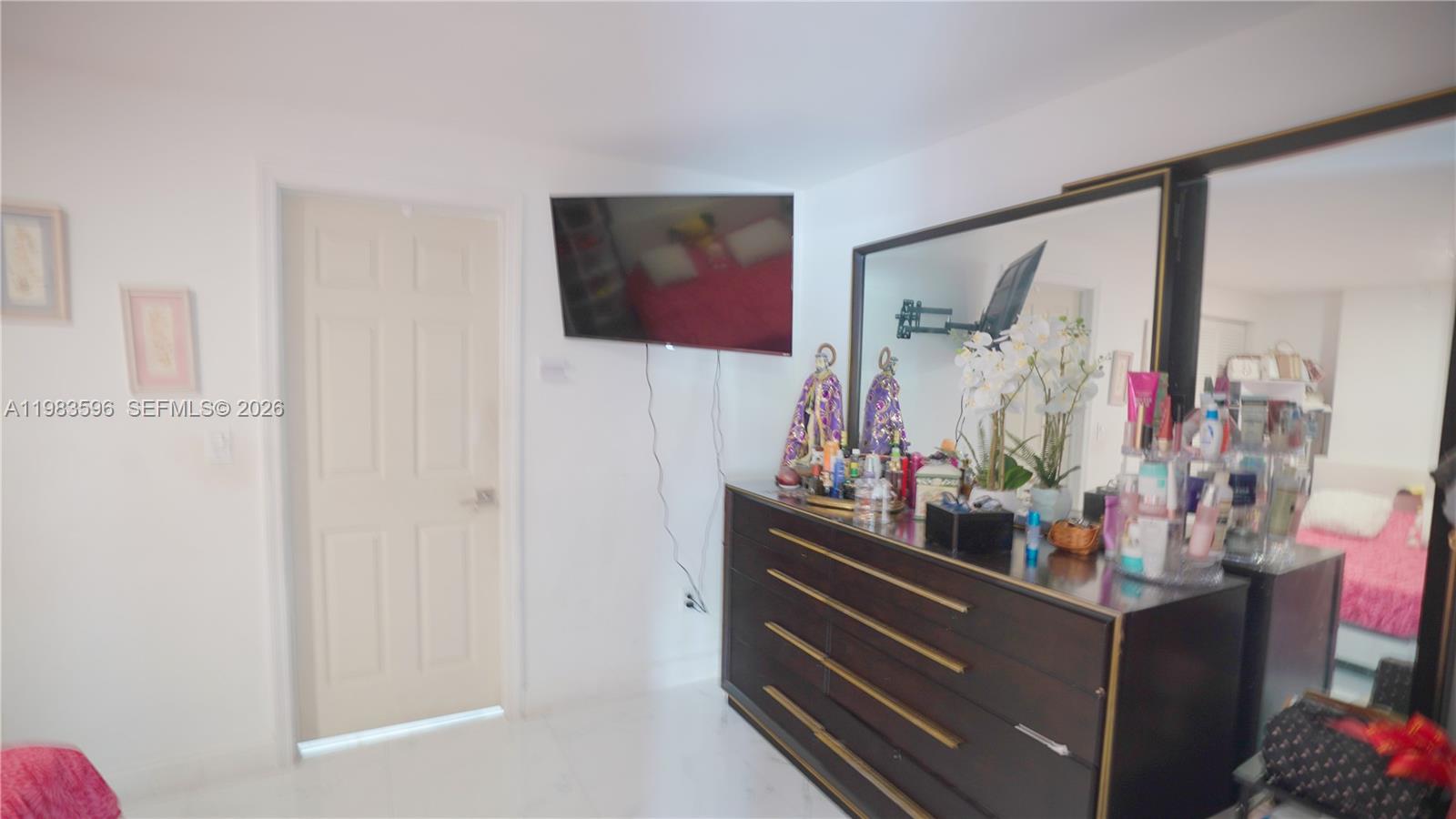 RANDALL PARK - Residential