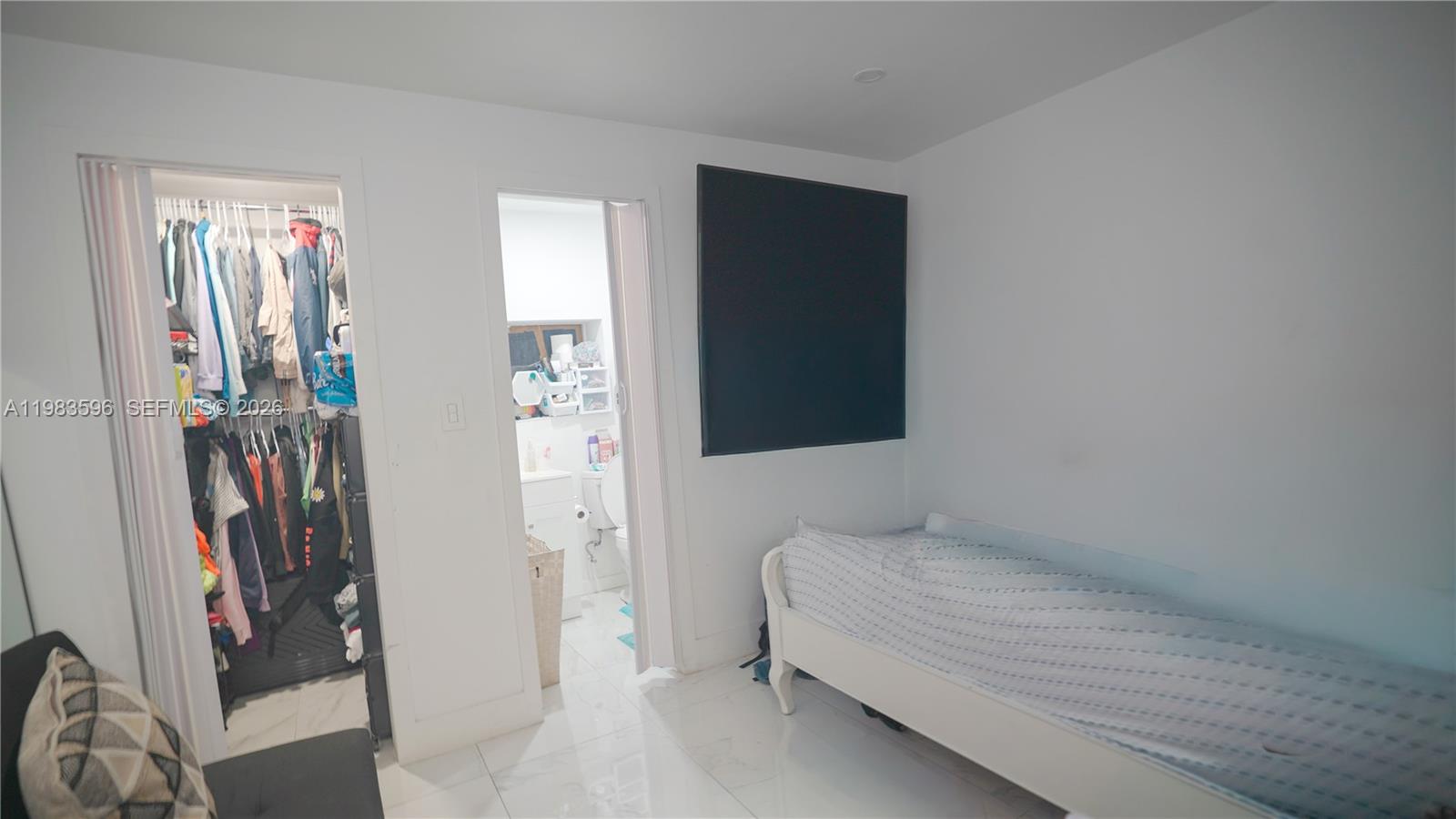 RANDALL PARK - Residential