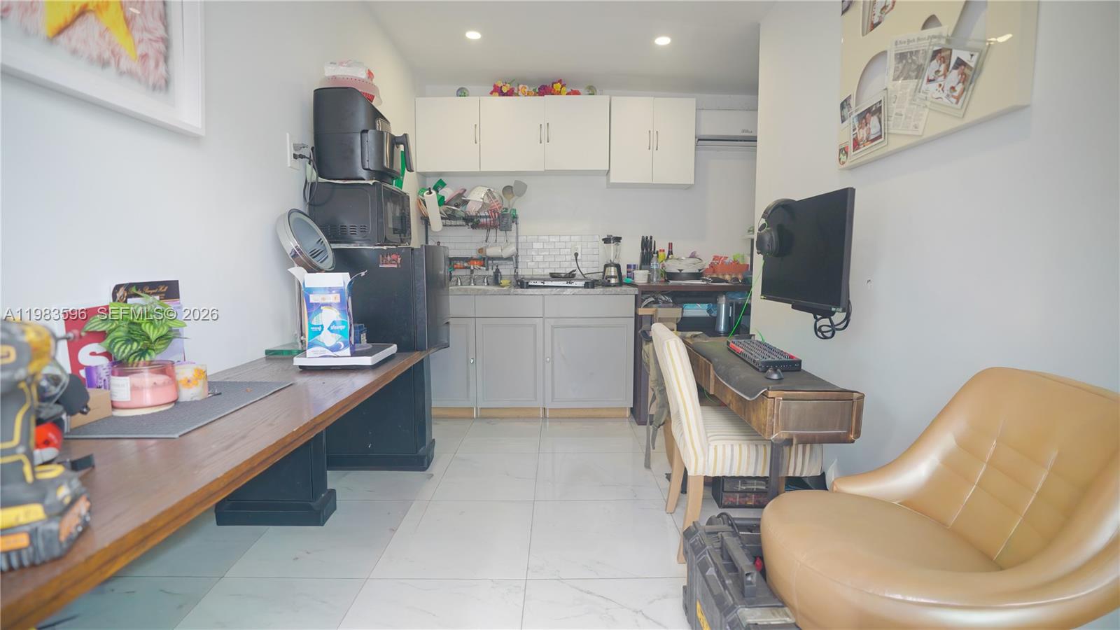 RANDALL PARK - Residential