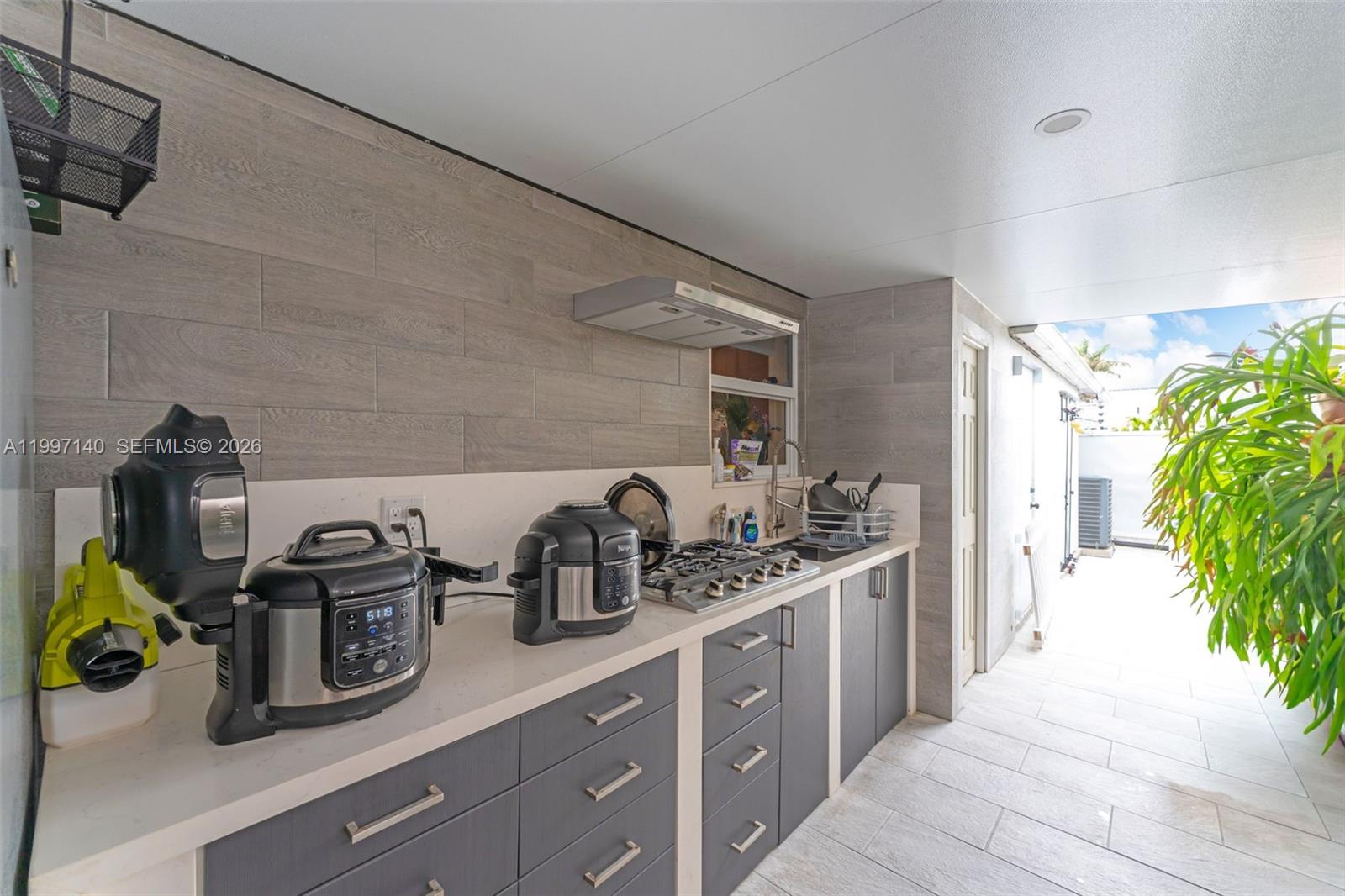 EDITH ESTATES 1ST ADDN - Residential