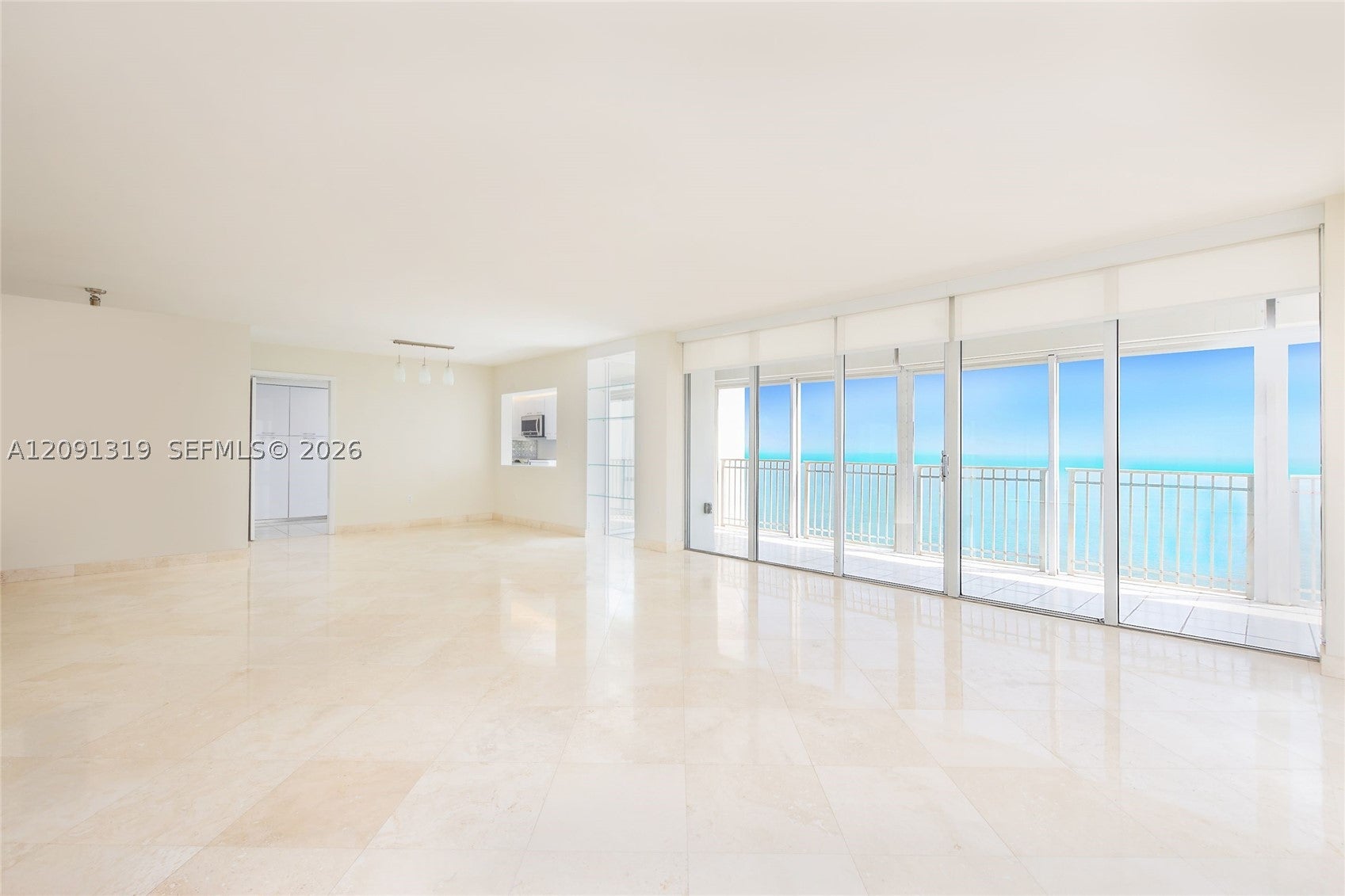 881 Ocean Dr 22A