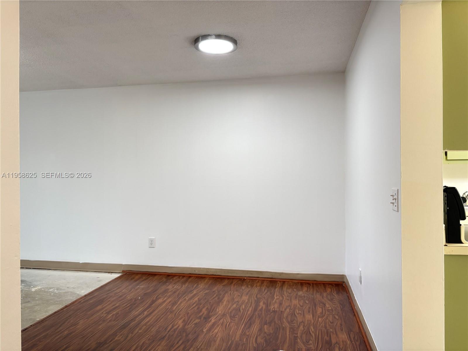 KINGS CREEK SO CONDO - Residential