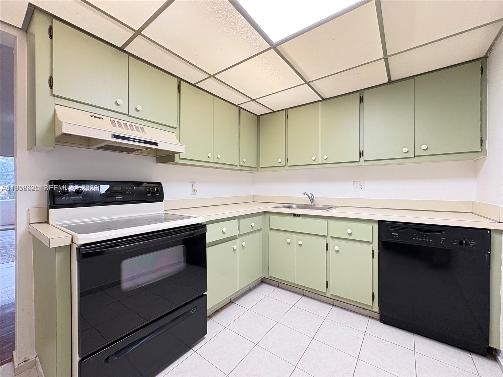 KINGS CREEK SO CONDO - Residential