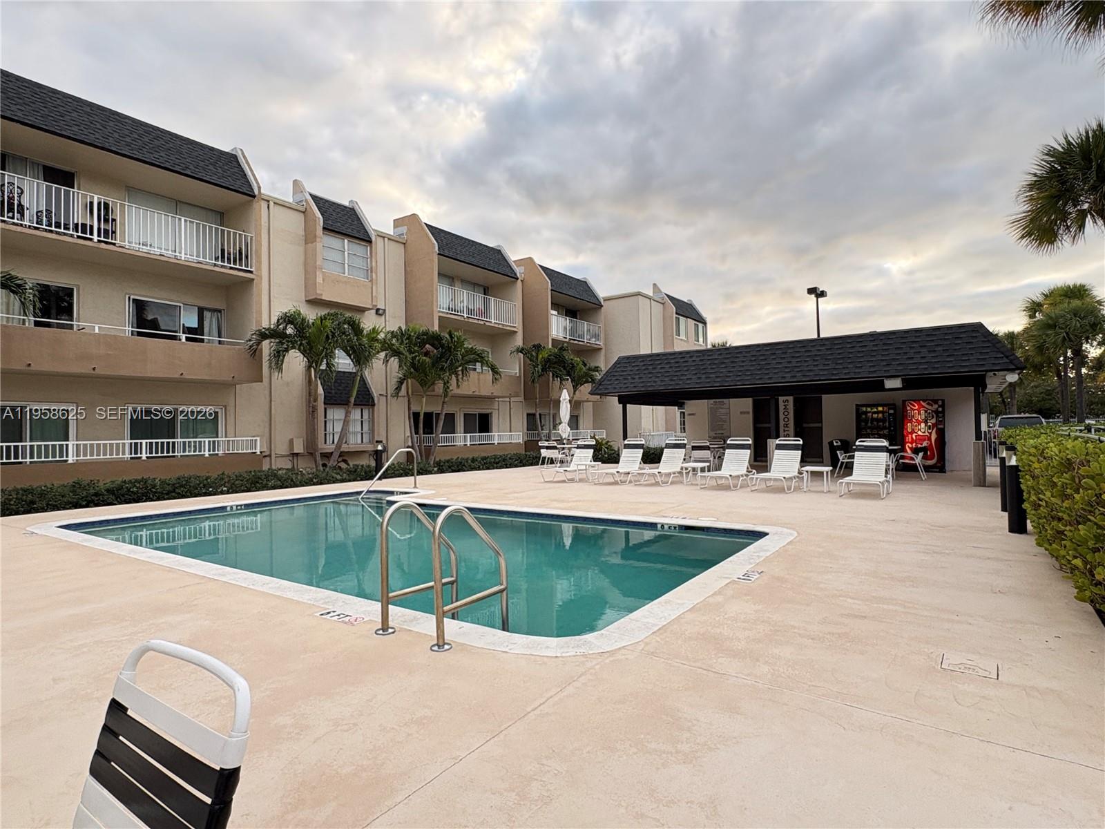 KINGS CREEK SO CONDO - Residential