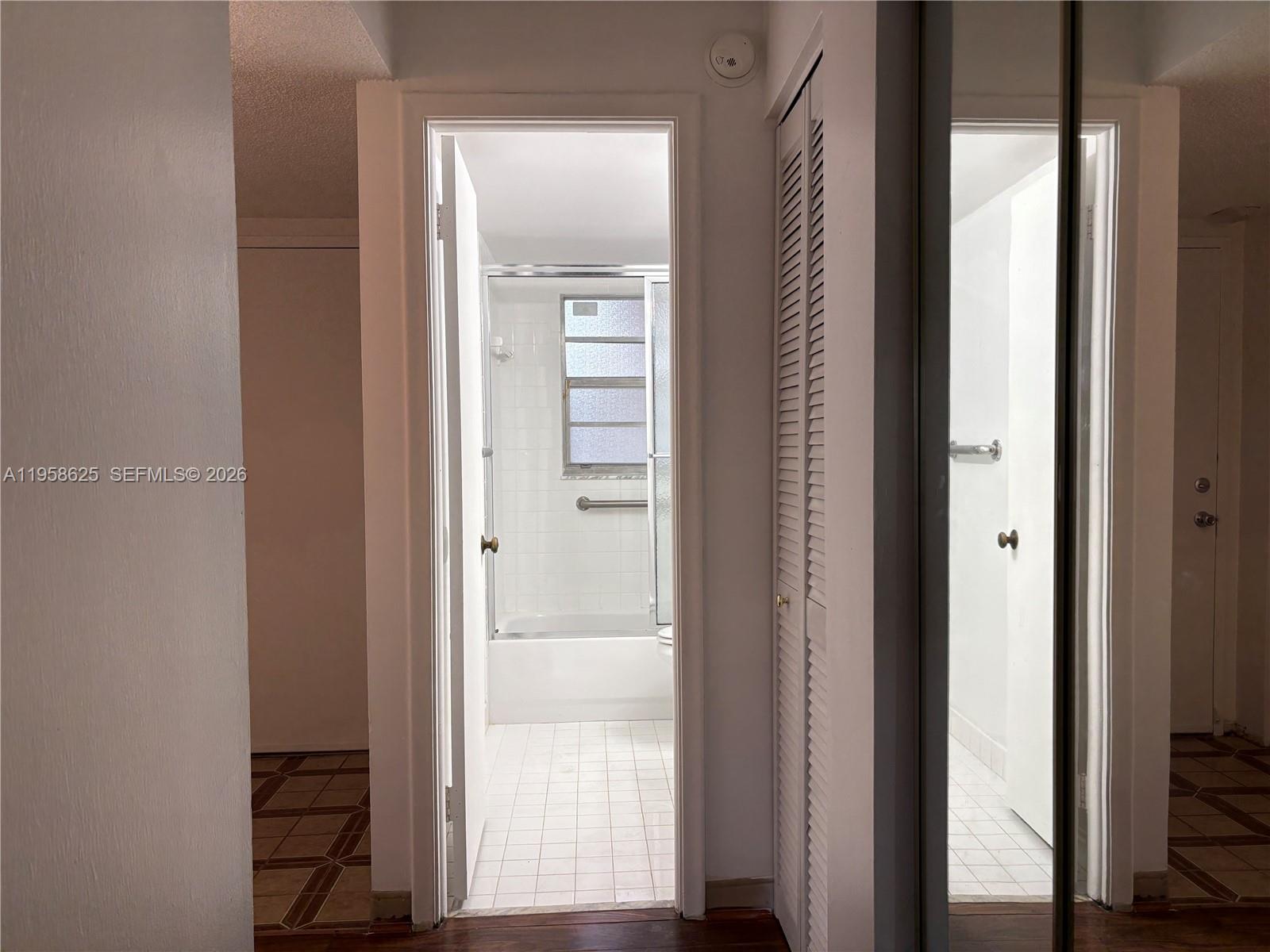 KINGS CREEK SO CONDO - Residential