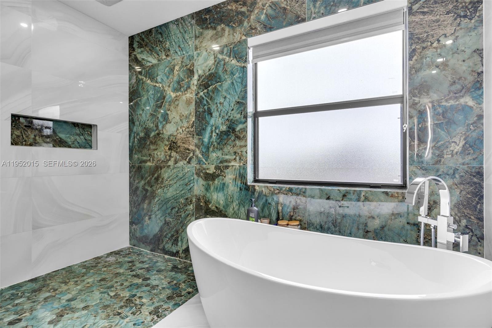 S ALLAPATTAH GARDENS - Residential