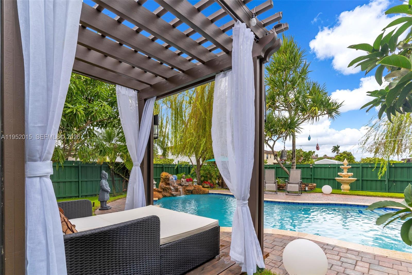 S ALLAPATTAH GARDENS - Residential