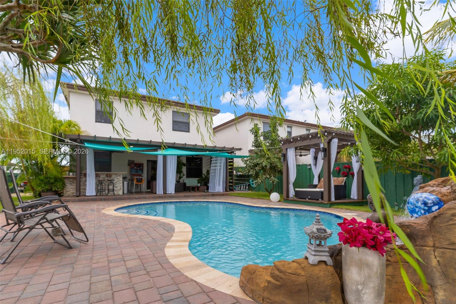 S ALLAPATTAH GARDENS - Residential