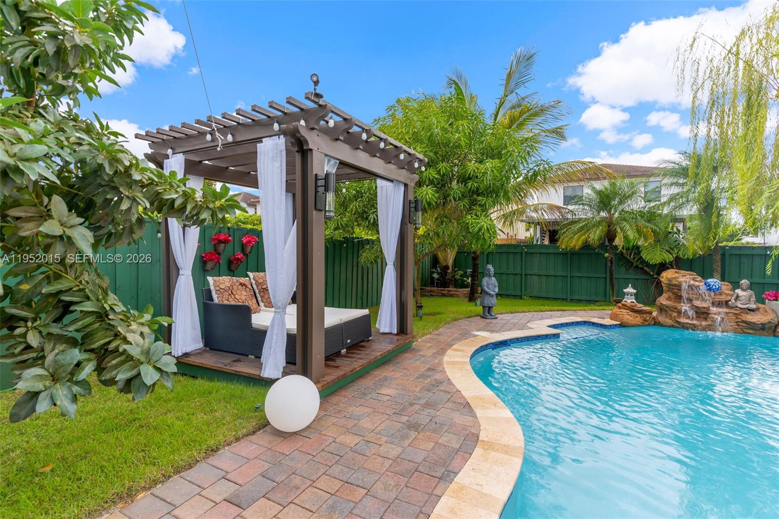 S ALLAPATTAH GARDENS - Residential