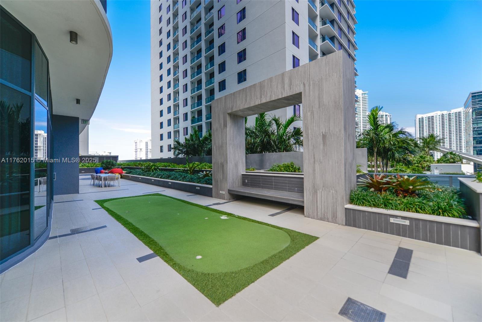 BRICKELL HEIGHTS EAST CON - Residential
