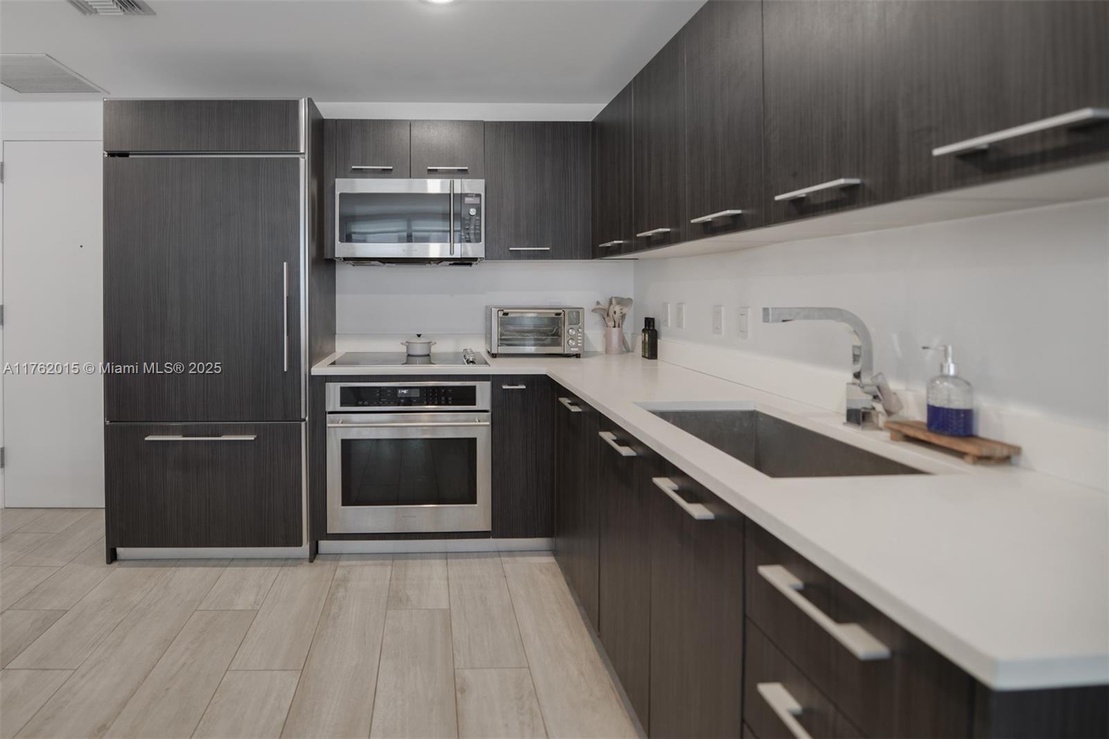 BRICKELL HEIGHTS EAST CON - Residential